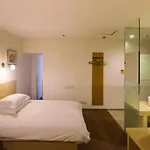 Motel Shanghai Waigaoqiao Free Trade Zone Huashan Road