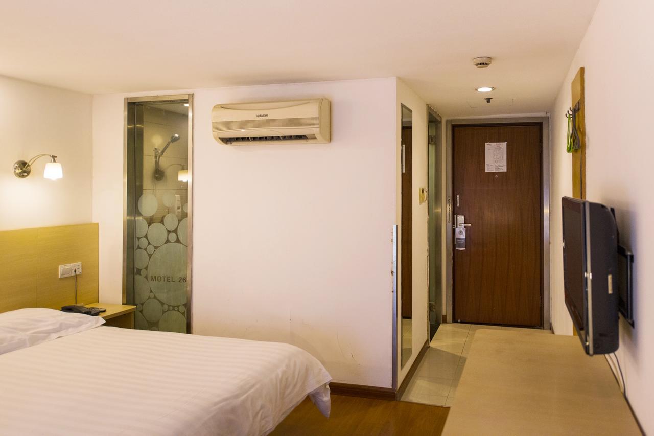 Waigaoqiao Free Trade Zone Huashan Road Hotel