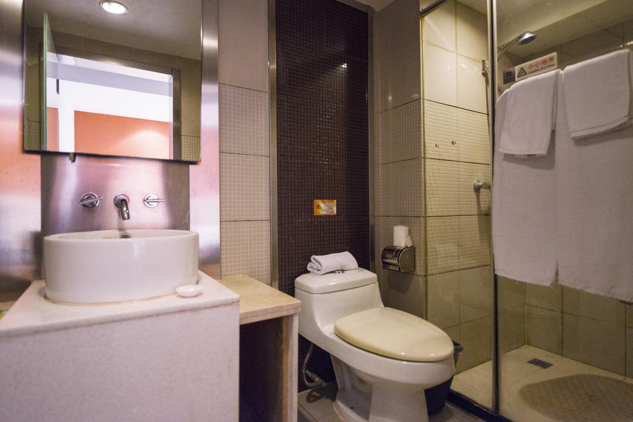 Waigaoqiao Free Trade Zone Huashan Road Hotel